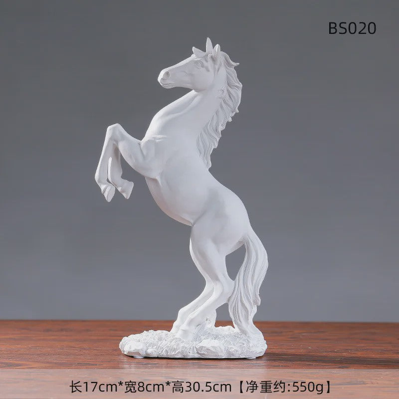 Luxe Winst Paard Statue - Stijlvolle Hars Decoratie voor Woonkamer, Kantoor & Bureau