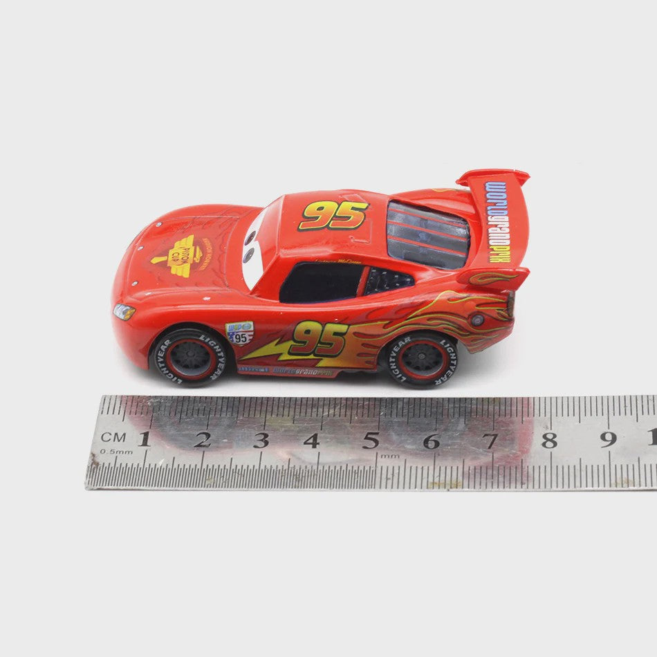 Disney Pixar Cars Vrachtwagen & Auto Set: Lightning McQueen, Mack & Meer