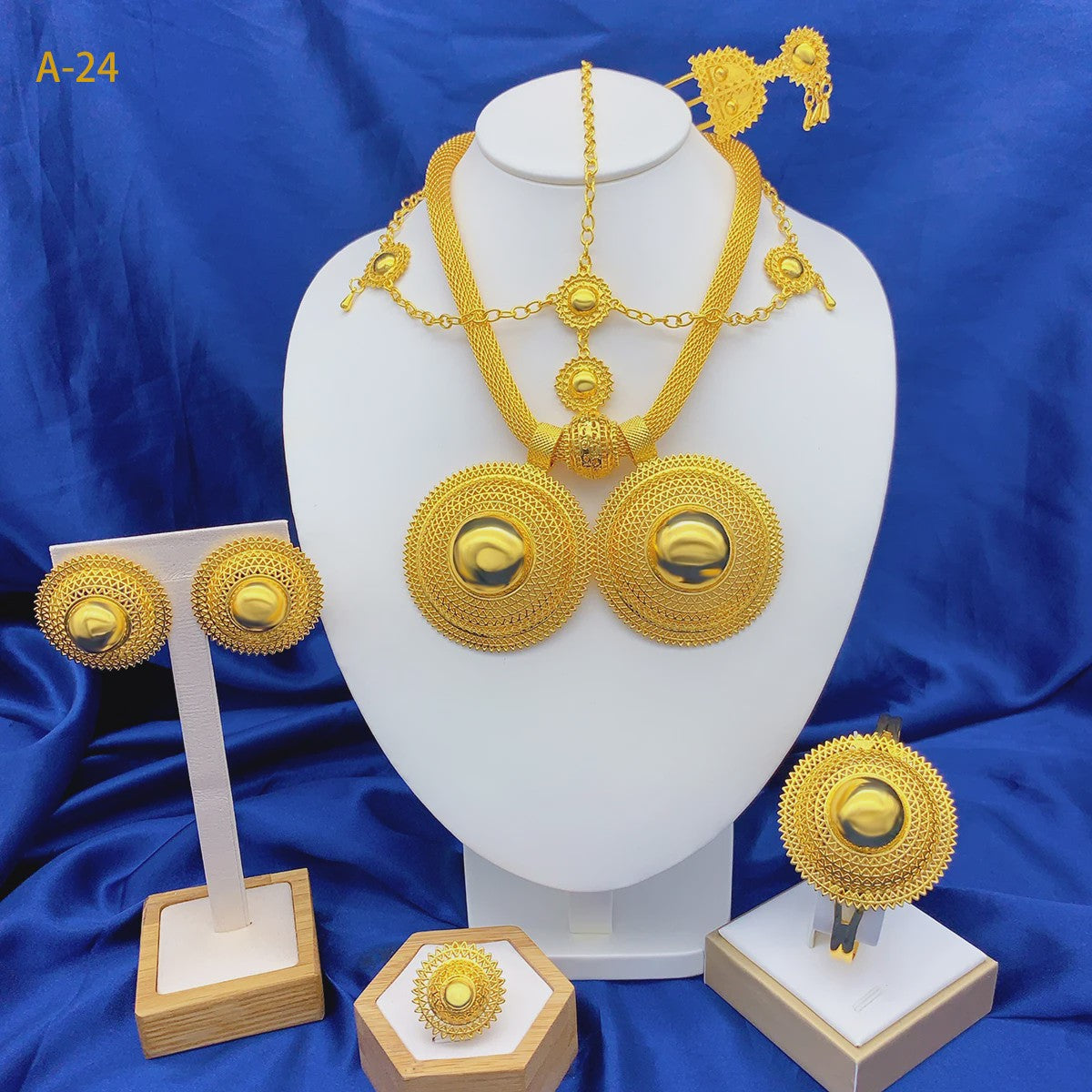 Gouden Sieraden Set Dames 24k Verguld - Afrikaans/Indisch Design met Grote Hanger - Bruiloft & Cadeau
