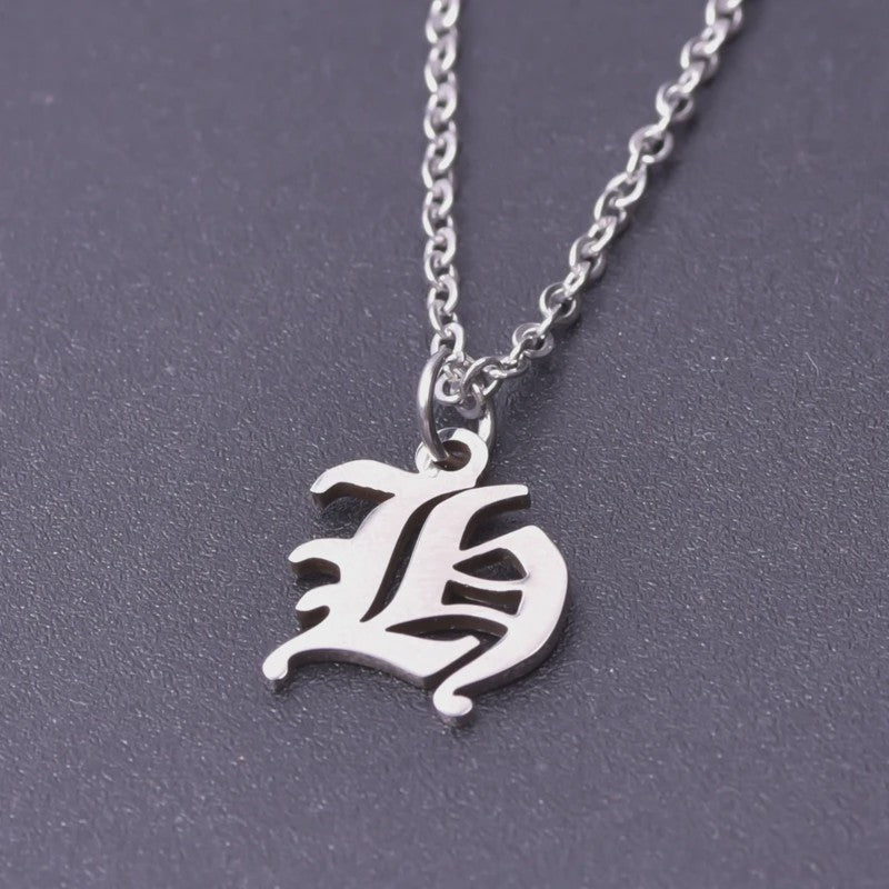 RVS Initiaal Ketting met Oude Engelse Letterhanger - 26 Letters, Perfect voor Hem, Haar of als Koppelkado