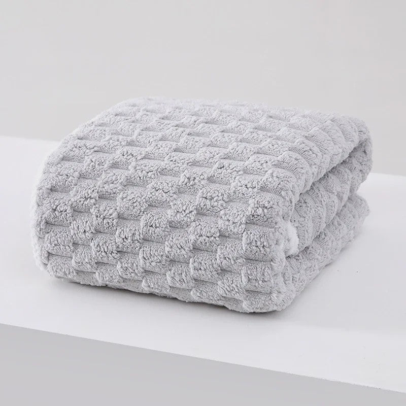 Luxe Coral Cloud Velvet Handdoek: Dik, Sneldrogend & Super Absorberend Microvezel