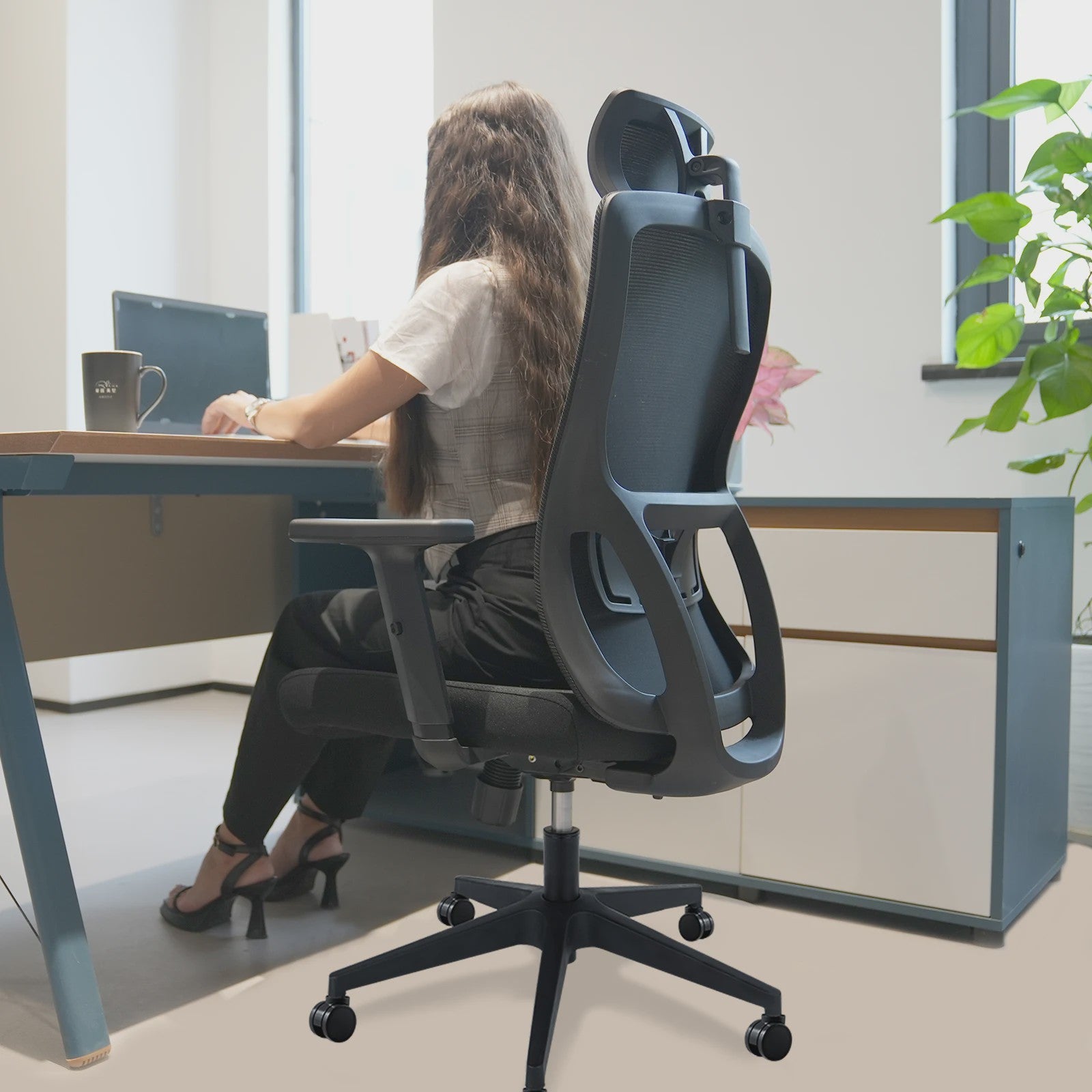 Ergonomische Bureaustoel met Hoge Rugleuning, Verstelbare Hoofdsteun en 150kg Draagkracht