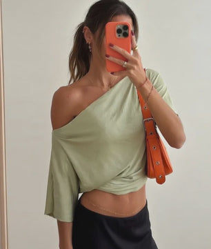 Zomerse One Shoulder Top met Korte Mouwen - Stijlvol en Sexy