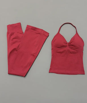 Dames Sportset: Seamless Strappy Top met Ruches & Butt Lifting Flare Leggings
