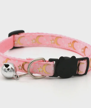 Verstelbare Kattenhalsband met Bel en Sterren/Maan Print - Veilig & Stijlvol