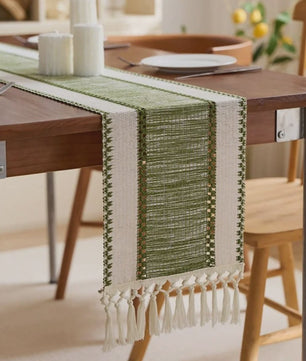 Groene Boho Tafel Runner met Franjes - Handgeweven - Rustiek Lente Decoratie