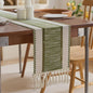 Groene Boho Tafel Runner met Franjes - Handgeweven - Rustiek Lente Decoratie