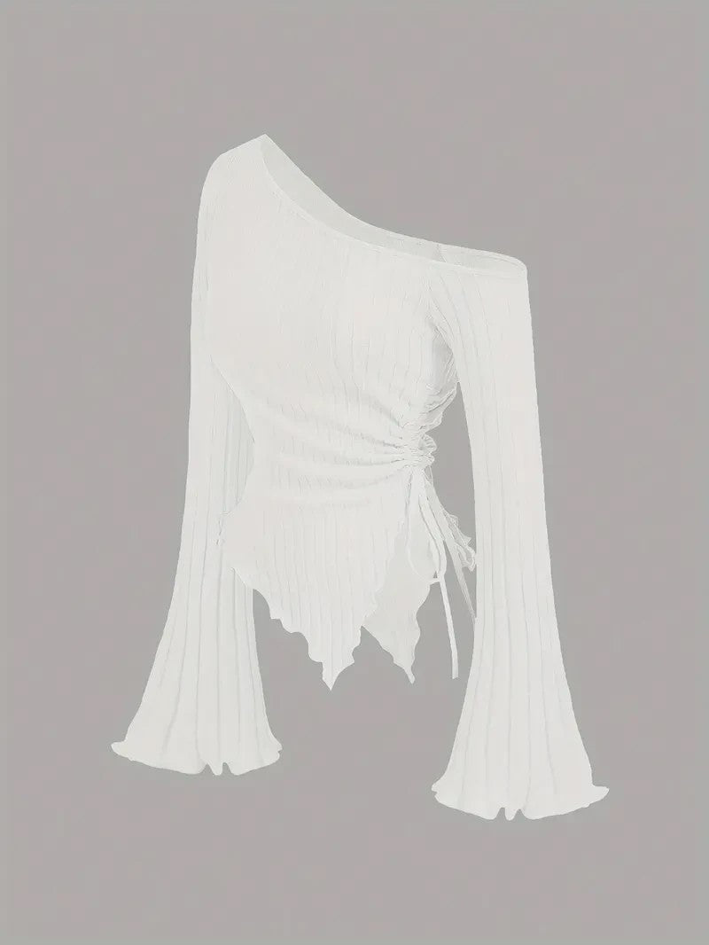 Dames Off-Shoulder T-shirt met Trompetmouwen en Asymmetrische Pasvorm