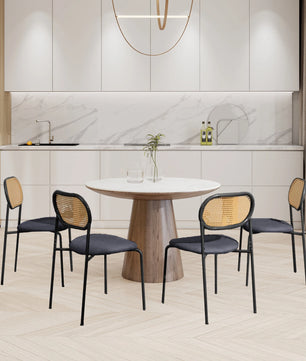 Set van 2 Rotan Eetkamerstoelen – Gestoffeerde Stoelen met Handgeweven Rugleuning en Verstelbare Metalen Poten – Zwart & Houtkleur – Geschikt voor Eetkamer, Kaptafel of Woonkamer