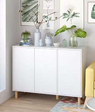 Wit Houten Keukendressoir met 3 Deuren & Houten Poten – 107 cm