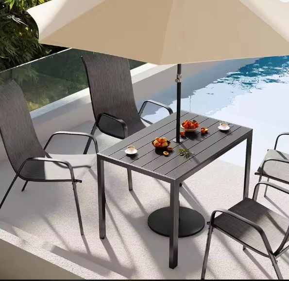 Weerbestendige Tuintafel met Parasolgat – Aluminium & WPC, Rechthoekig 110x70 cm