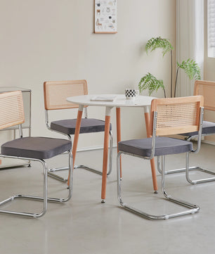 Set van 2 Retro Eetkamerstoelen – Rotan Look – Comfortabele Fluwelen Zitting – Stevig Metalen Frame – Boog Rugleuning – Natuurlijke Kleur