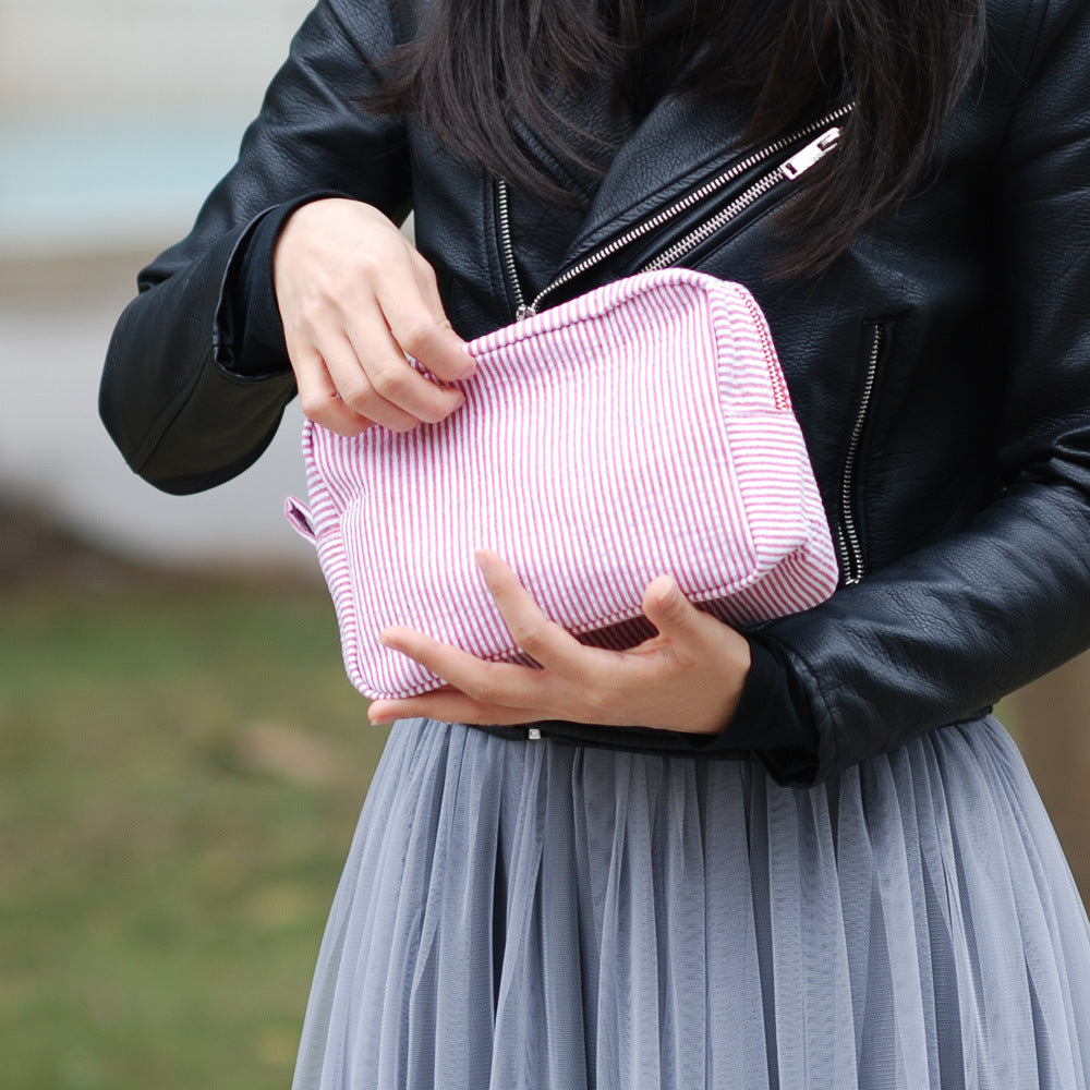 Seersucker Make-up Tas met Ruches – Gestreepte Cosmetische Reistas met Rits