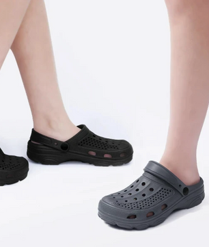 Cresar Ademende Sandalen