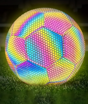 Reflecterende Voetbal - Glow in the dark - Kleuren: Blauw/Geel/Roze/Groen
