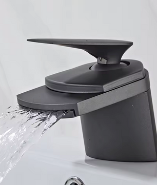 Bakala Luxe Waterval Kraan – Elegant Design voor Elke Badkamer
