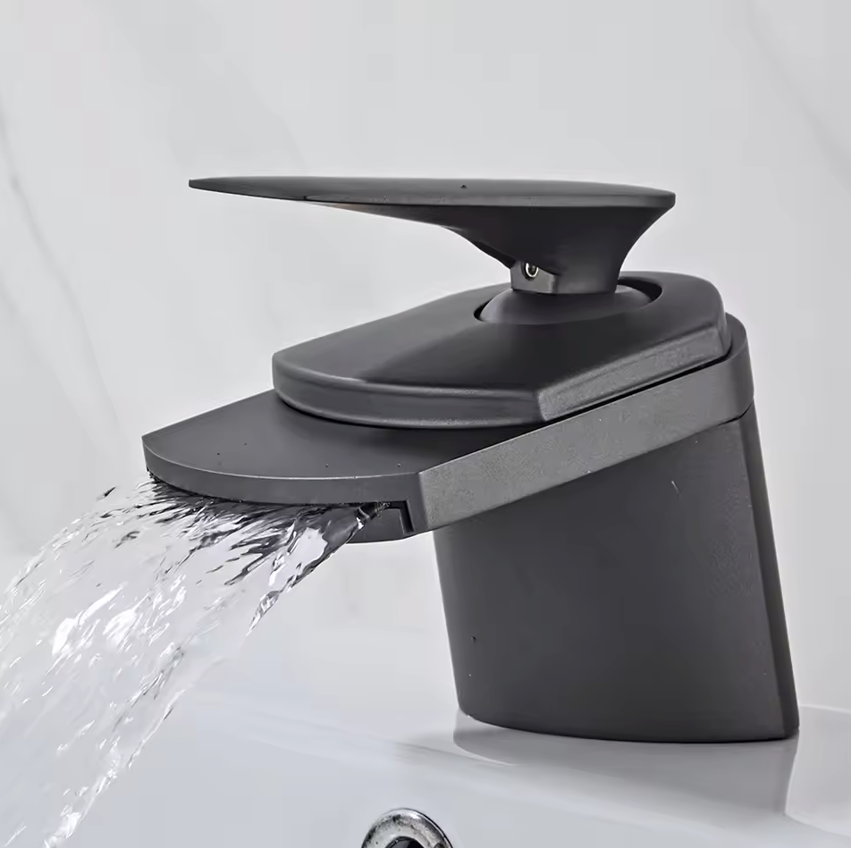 Bakala Luxe Waterval Kraan – Elegant Design voor Elke Badkamer