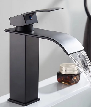Waterval Wastafelkraan – Luxe Roestvrij Stalen Kraan voor Warm en Koud Water