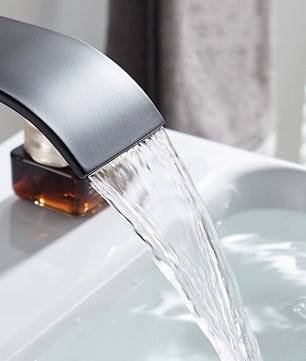 Waterval Wastafelkraan – Luxe Roestvrij Stalen Kraan voor Warm en Koud Water