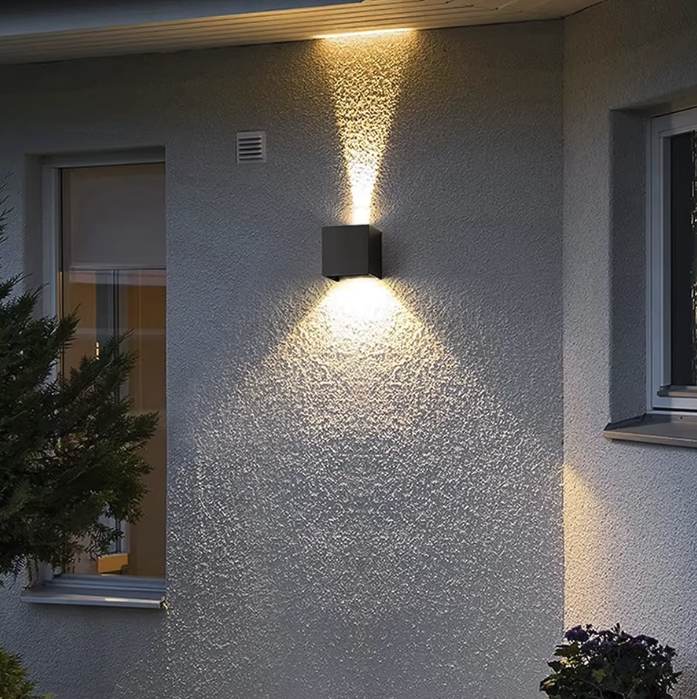 Moderne LED Wandlamp – Verstelbare Buitenlamp