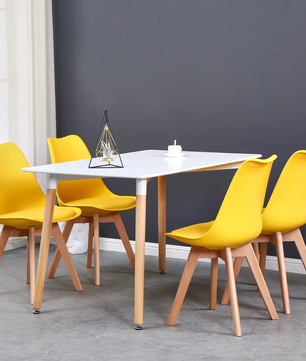 Set van 6 Scandinavische Eetkamerstoelen – PU-Lederen Zitting & Beukenhouten Poten