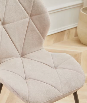 Set van 4 Moderne Eetkamerstoelen – Gevoerde Zitting & IJzeren Poten