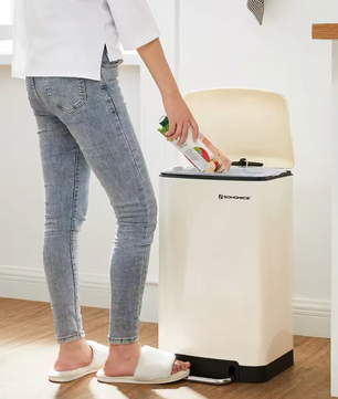 Beige Prullenbak van 30L – Stijlvol, Hygiënisch en Ruimtebesparend