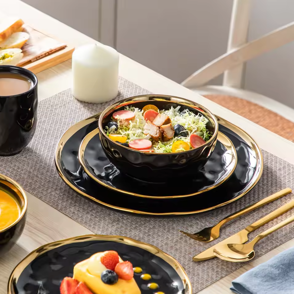Zwart Serviesset met Gouden Rand – 16/32-delig – Luxe Servies