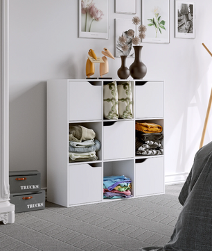 Getone Boekenkast – Witte 9-Vaks Opbergkast met 5 Deuren – Houten Kubuskast