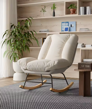 Japandi Luxe Fauteuil – Gestoffeerde Schommelstoel met Houten Basis – Licht beige