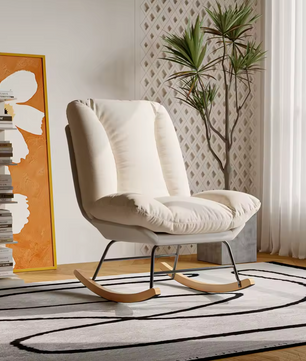 Japandi Luxe Fauteuil – Gestoffeerde Schommelstoel met Houten Basis – Licht beige