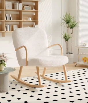 Beige Schommelstoel – Fauteuil met Houten Armleuningen en Zacht Kussen – Voor Woonkamer of Slaapkamer