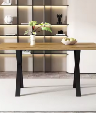 Moderne Eettafel met Kruispoten – Eiken Look & Zwart Metaal