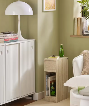 Smal nachtkastje met lade en open vak – 60 cm hoog