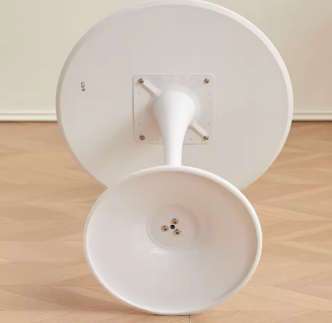 Ronde eettafel 70 cm wit met tulpenvoet en MDF blad