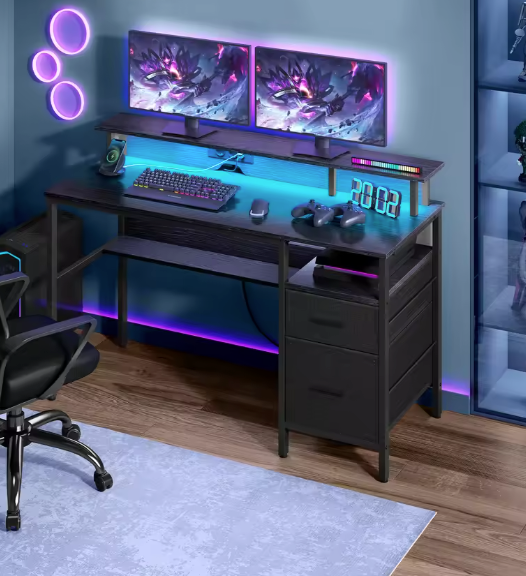 Bureau met LED, Lades & Monitorstandaard – 135 cm, Incl. Stopcontacten