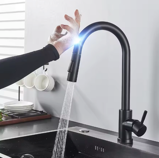 Zwarte Uittrekbare Keukenkraan met Aanraaksensor – Modern & Functioneel