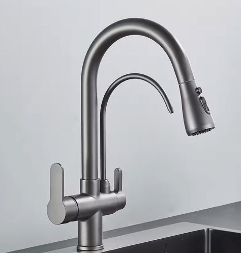 Antieke Keukenkraan met Uittrekbare Uitloop – Warm & Koud Mengfunctie, Klassiek Design