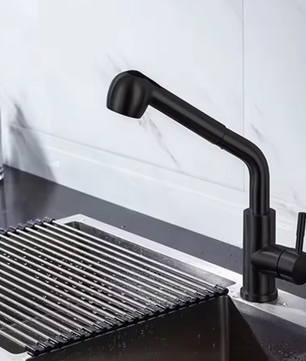 Zwarte Keukenkraan met Uittrekbare Sproeikop – Mengfunctie & Chroom Finish