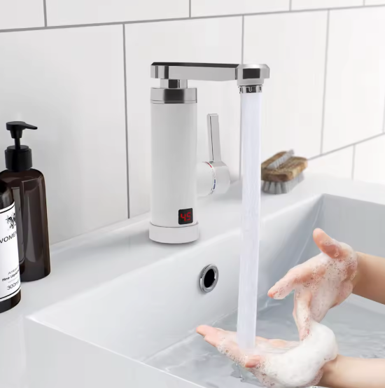 Elektrische Verwarmingskraan 3000W – LED Display & 360° Draaibaar, Voor Keuken en Badkamer