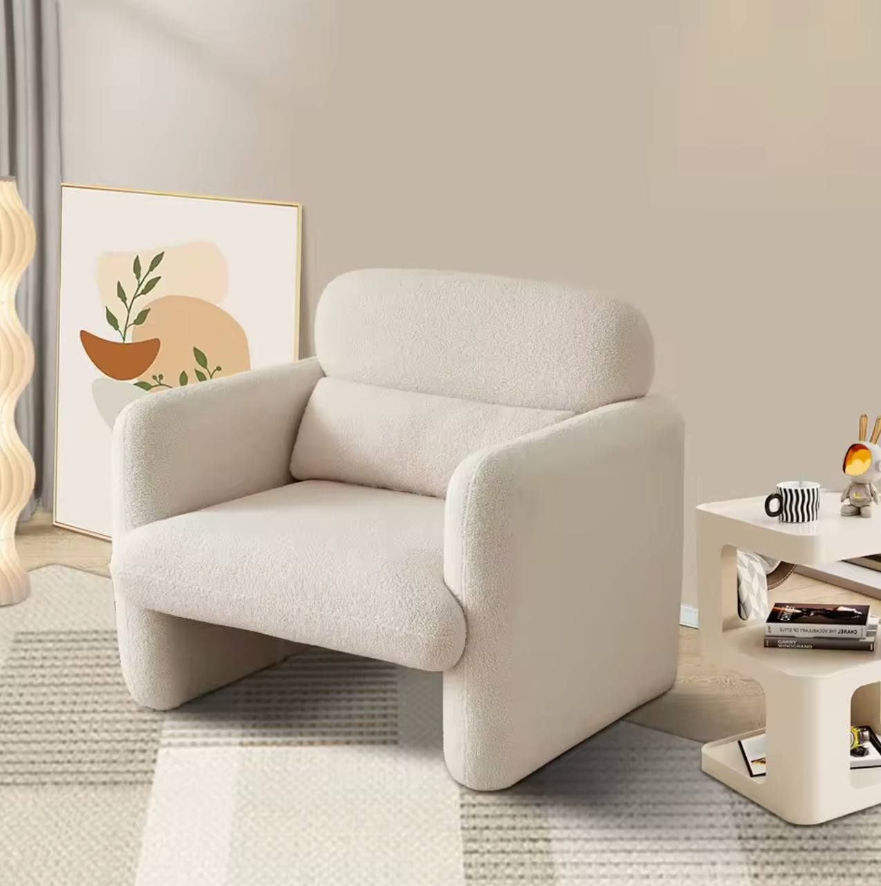 Lamswollen Beige Loungestoel – Zachte Fauteuil met Kussen & Armleuningen