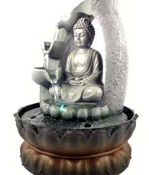 Boeddha Tafelfontein met LED-licht en Lotusbasis – Compacte Hars Binnenfontein voor Rust, Meditatie & Decoratie