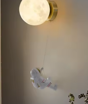 Astronaut Wandlamp – Creatieve Maanlamp voor Kinderkamer & Slaapkamer