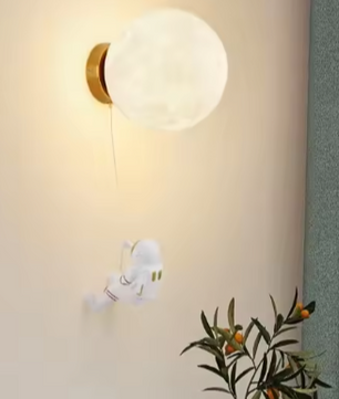 Astronaut Wandlamp – Creatieve Maanlamp voor Kinderkamer & Slaapkamer