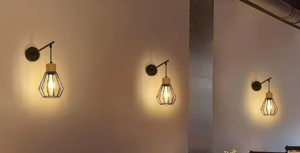 Vintage Industriële Wandlamp – Metaal & Hout, E27 Fitting