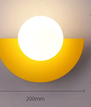 Nordic LED Wandlamp – Smeedijzer & Kleurrijke Kunststof Bal