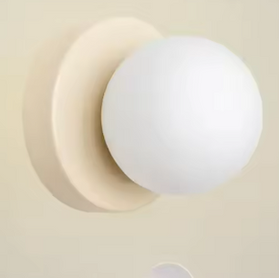 Nordic LED Wandlamp – Minimalistisch Design met Glazen Orb