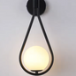 Moderne LED Wandlamp – Metalen Design met Glazen Accent