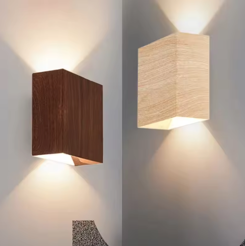Nordic Houten LED Wandlamp – Minimalistische Vierkante Sfeerverlichting
