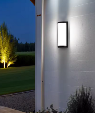 LED Buitenwandlamp met Bewegingssensor – 18W, 5000K Daglicht, IP65 Waterdicht, Aluminium Behuizing